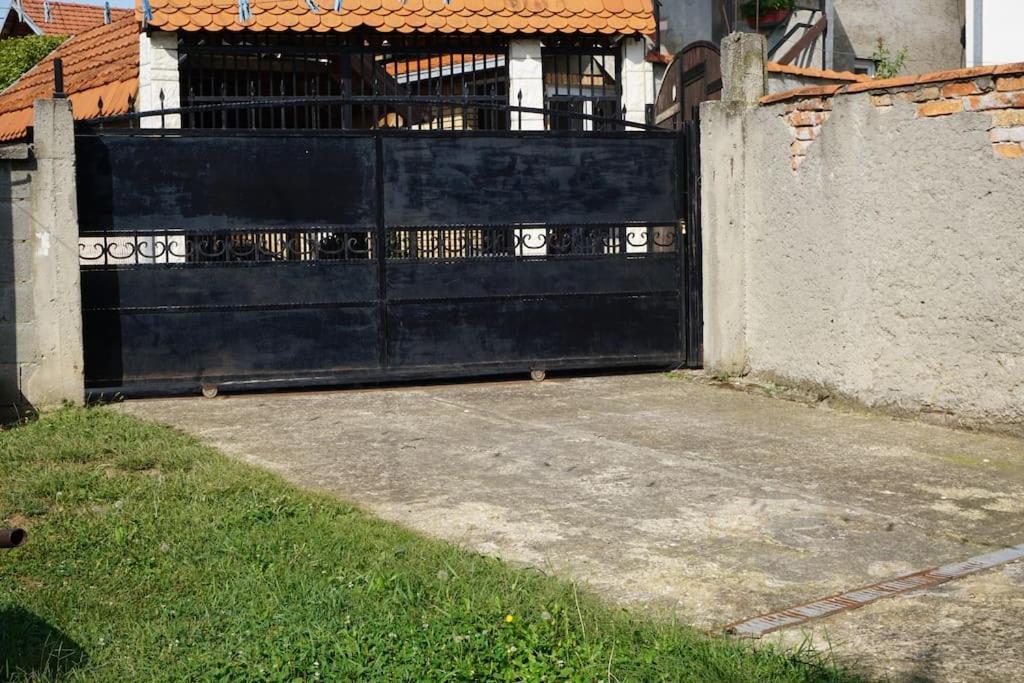 Airport Studio Loft - Galleria Beograd Ngoại thất bức ảnh
